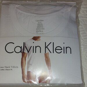 Men Crew Neck 100 % Cotton T-Shirt - Calvin Klein - NWT